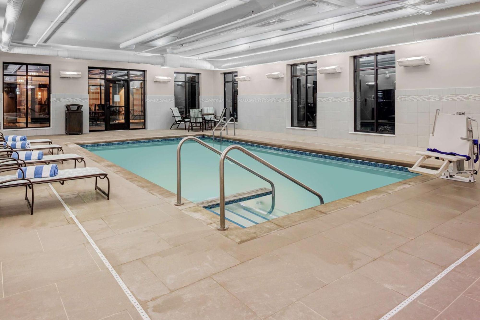 Homewood Suites By Hilton Wauwatosa Milwaukee Exterior foto